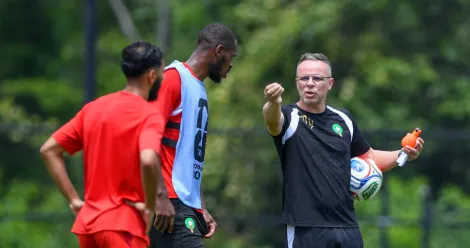 O atacante Abde Ezzalzouli, do Betis, e o zagueiro Nayef Aguerd, do Olympique de Marselha, estão fora da disputa do Mundial