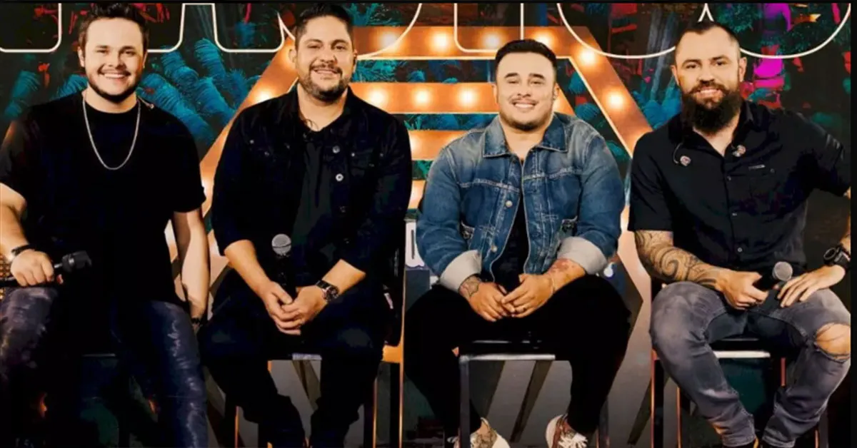 O cantor Matheus (primeiro da esquerda), com o parceiro Kauan (jaqueta jeans), e a dupla sertaneja Jorge e Mateus.