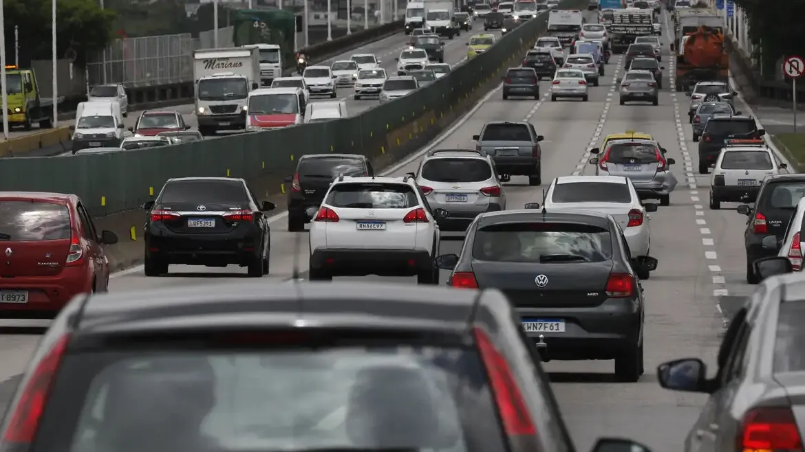 Governo vai anunciar financiamenot especial para compra de carros