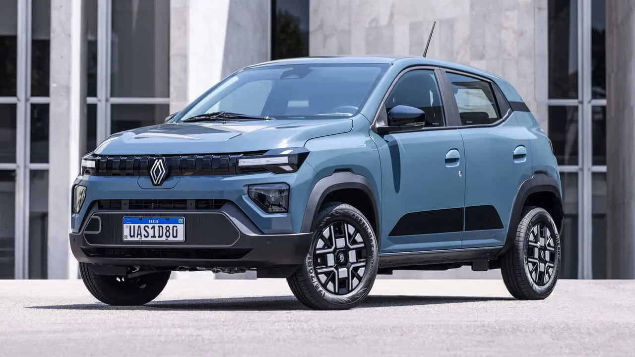 O novo kwid 2027 deve chegar no Brasil até dezembro deste ano com mudanças no visual externo.