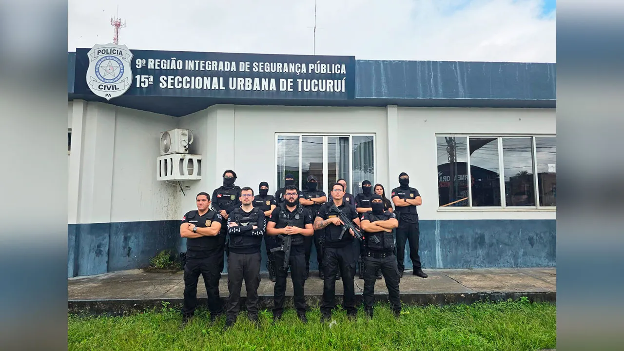 Agentes da Polícia Civil planejam o cumprimento dos mandados judiciais nas primeiras horas da manhã, na sede da Superintendência do Lago de Tucuruí.