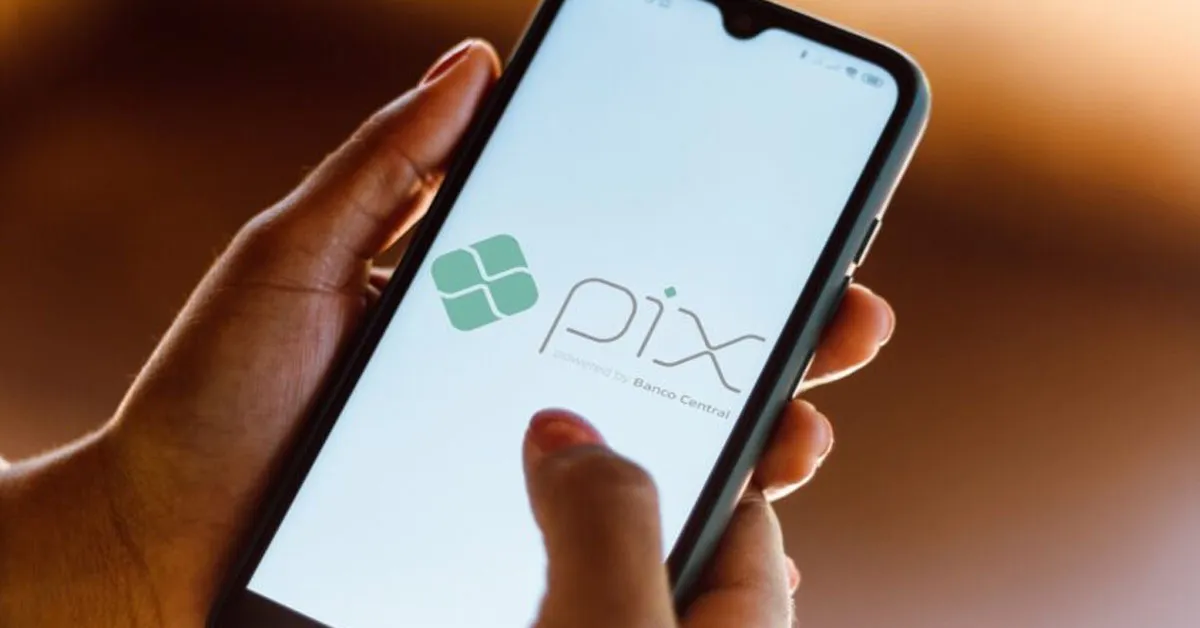 No X (antigo Twitter), internautas registraram suas reclamações sobre as instituições financeiras e outras pessoas também comentaram que estavam passando pelo mesmo problema.