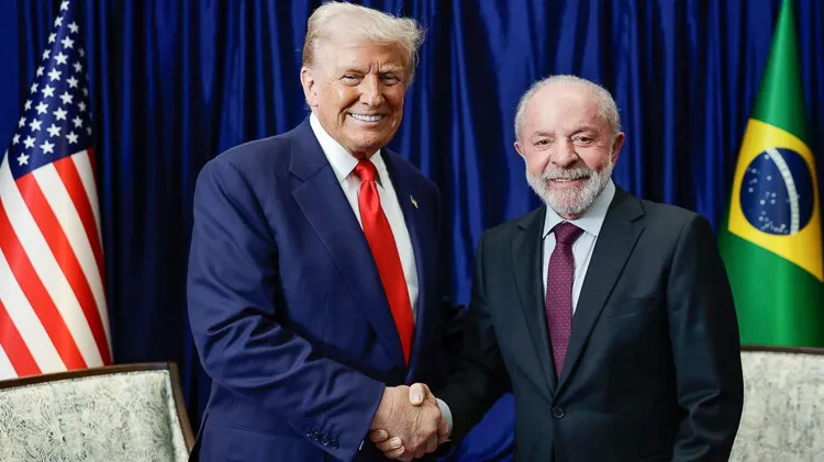Entenda como a Lei da Reciprocidade pode responder às novas tarifas impostas pelos EUA sobre produtos brasileiros.