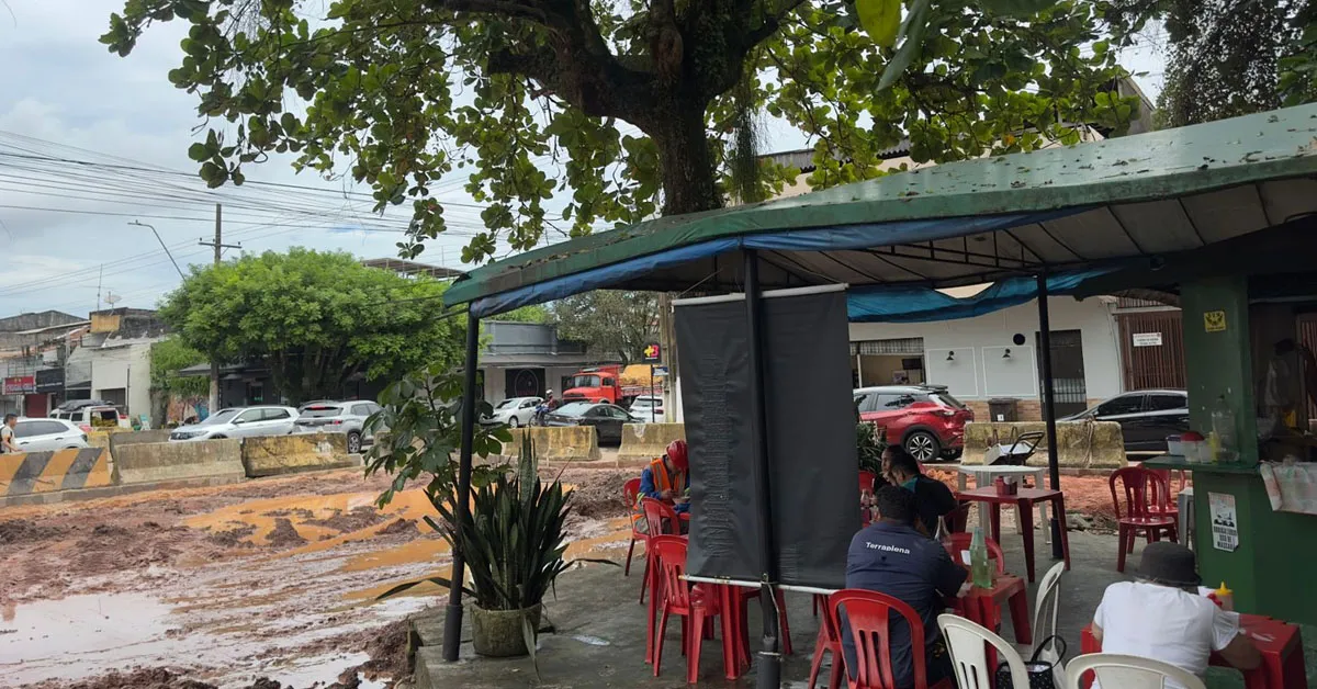 A dupla de criminosos rendeu uma família que almoçava tranquilamente na Avenida Rômulo Maiorana, em Belém.