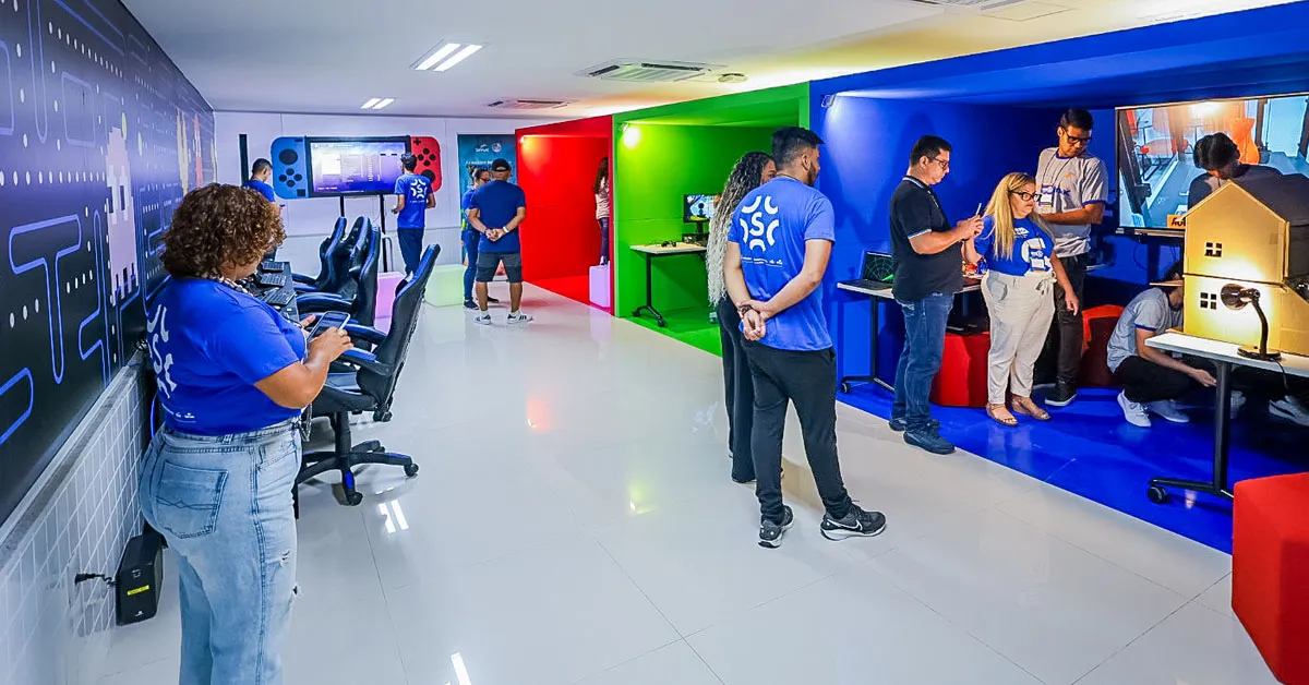 O público poderá participar de atividades como robótica sustentável, hackathon gamificado, experiências imersivas de idiomas e debates sobre inteligência artificial e empregabilidade.
