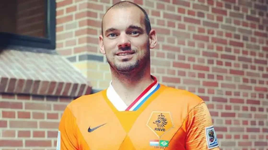 Autor dos dois gols da vitória da Holanda sobre o Brasil nas quartas de final da Copa do Mundo de 2010, o ex-meia holandês Sneijder voltou a ser lembrado no Pará por uma curiosa coincidência envolvendo o Águia de Marabá.