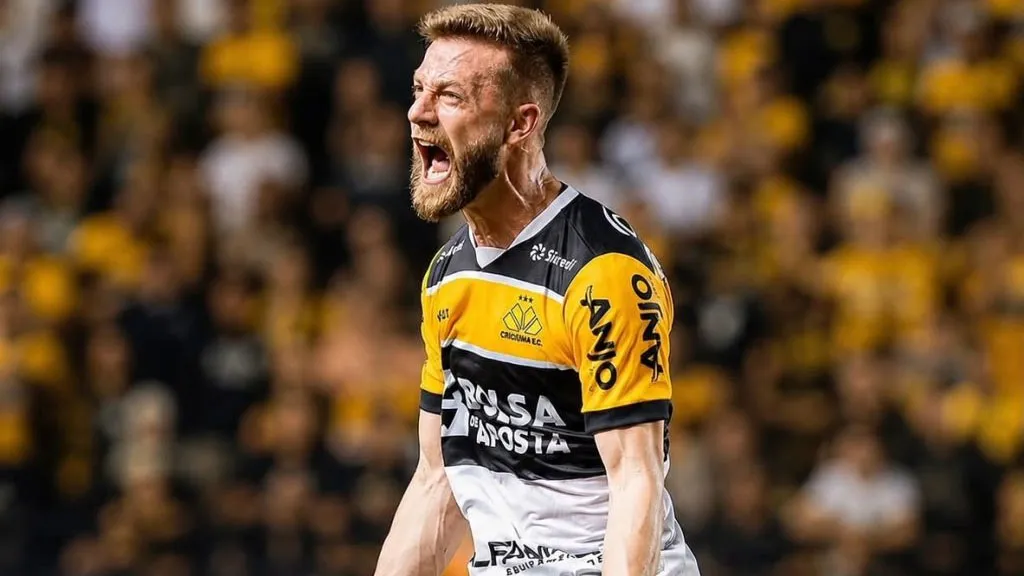 Remo volta a negociar com Marcelo Hermes do Criciúma.