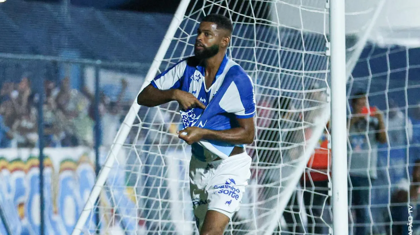 Segundo apurado pelo DOL, zagueiro Castro está fora do jogo por conta de atos de indisciplina.