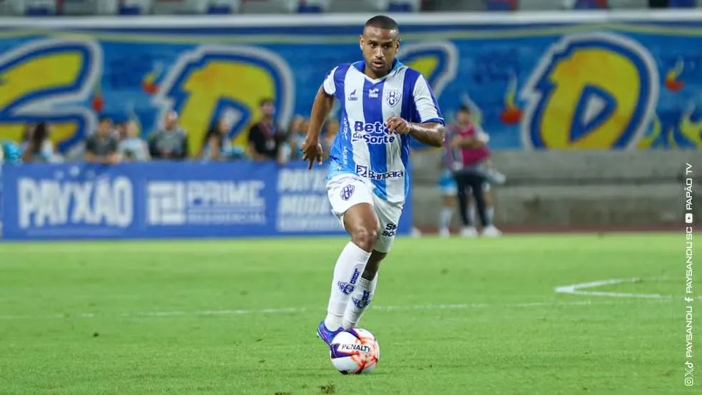 Paysandu busca o título da Copa Norte contra o Nacional-AM.