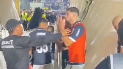 Cristian Tassano pode deixar o Remo após gesto obsceno contra torcedores no Baenão