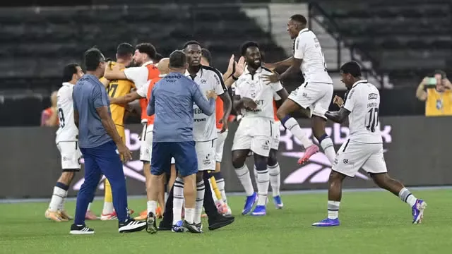 Remo conquista vitória histórica ao vencer o Botafogo por 2 a 1 no Rio.