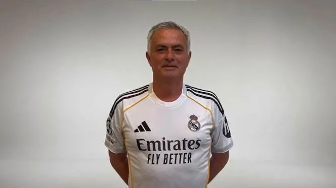 Real Madrid oficializou a chegada do técnico José Mourinho