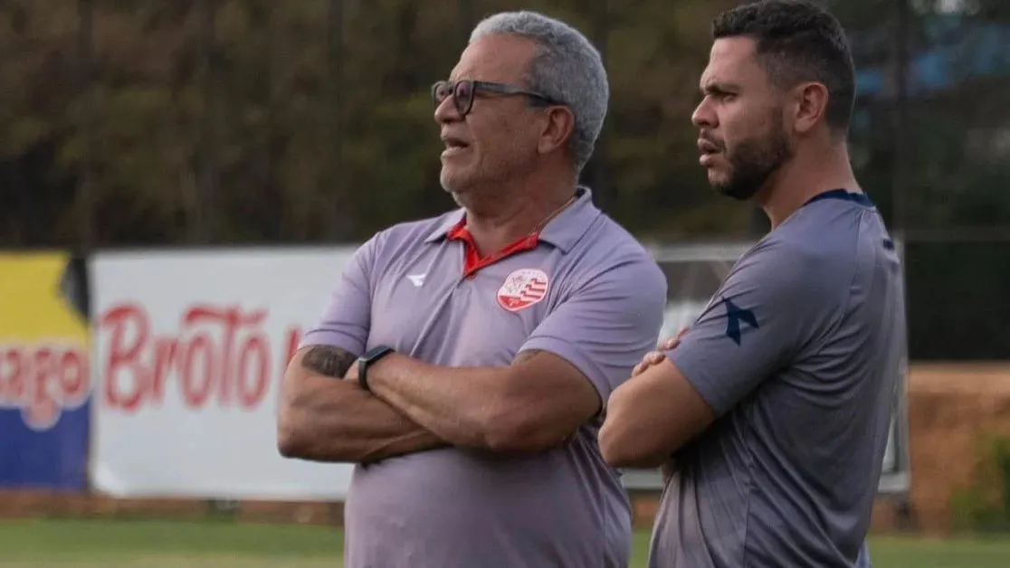 Após vitória do Náutico, Hélio dos Anjos critica protestos da torcida.
