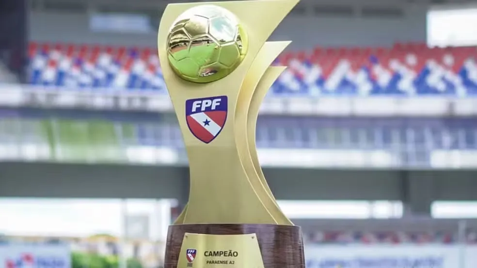Troféu entregue ao campeão da "Segundinha Paraense", segunda divisão do Parazão