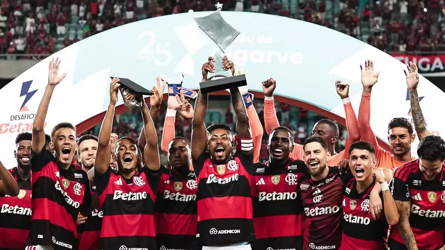 Imagem ilustrativa da notícia: Flamengo vence o Benfica e conquista o Troféu do Algarve em Portugal