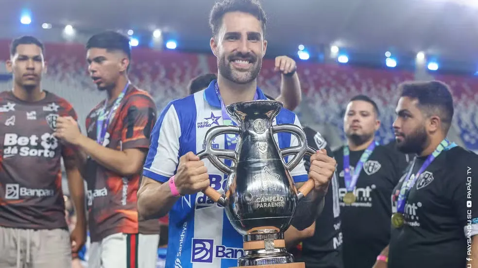Ítalo brilha no Paysandu! Artilheiro da Série C, ele é a esperança do time na busca pelo acesso.