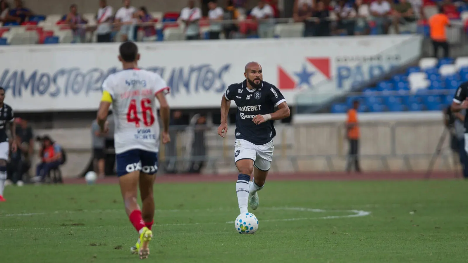 Remo e Bahia decidem vaga nas oitavas da Copa do Brasil.