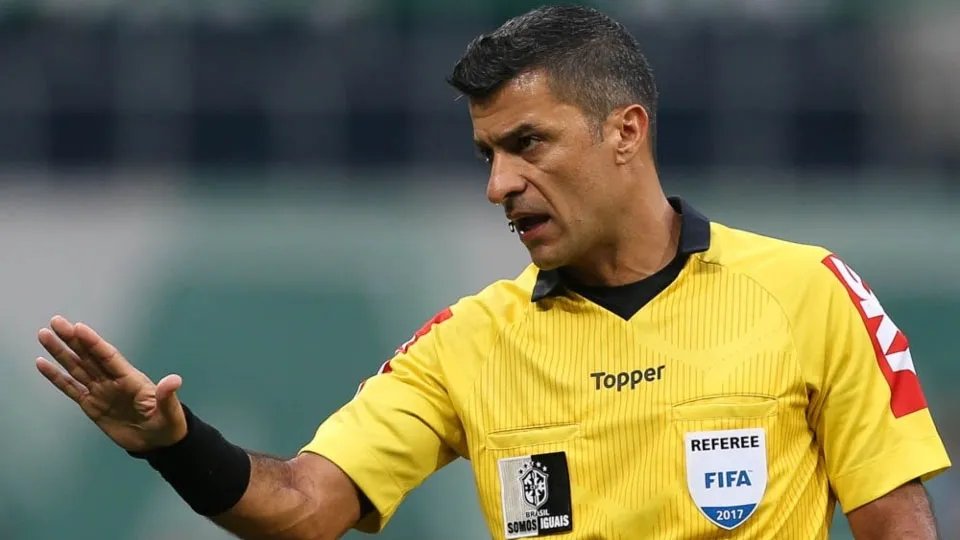 Mudanças na arbitragem do futebol: Sandro Meira Ricci assume a CBF