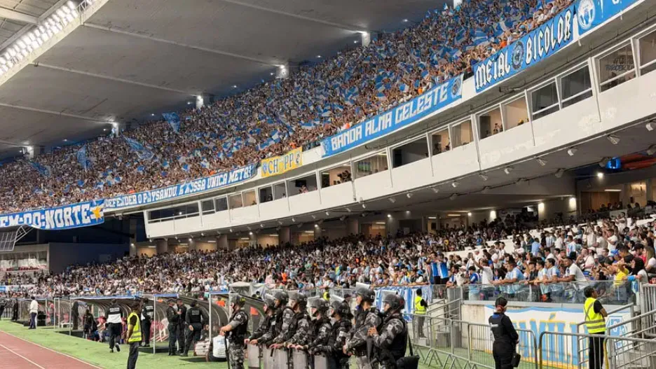 A torcida do Paysandu prepara um grande caldeirão para a final da Copa Verde