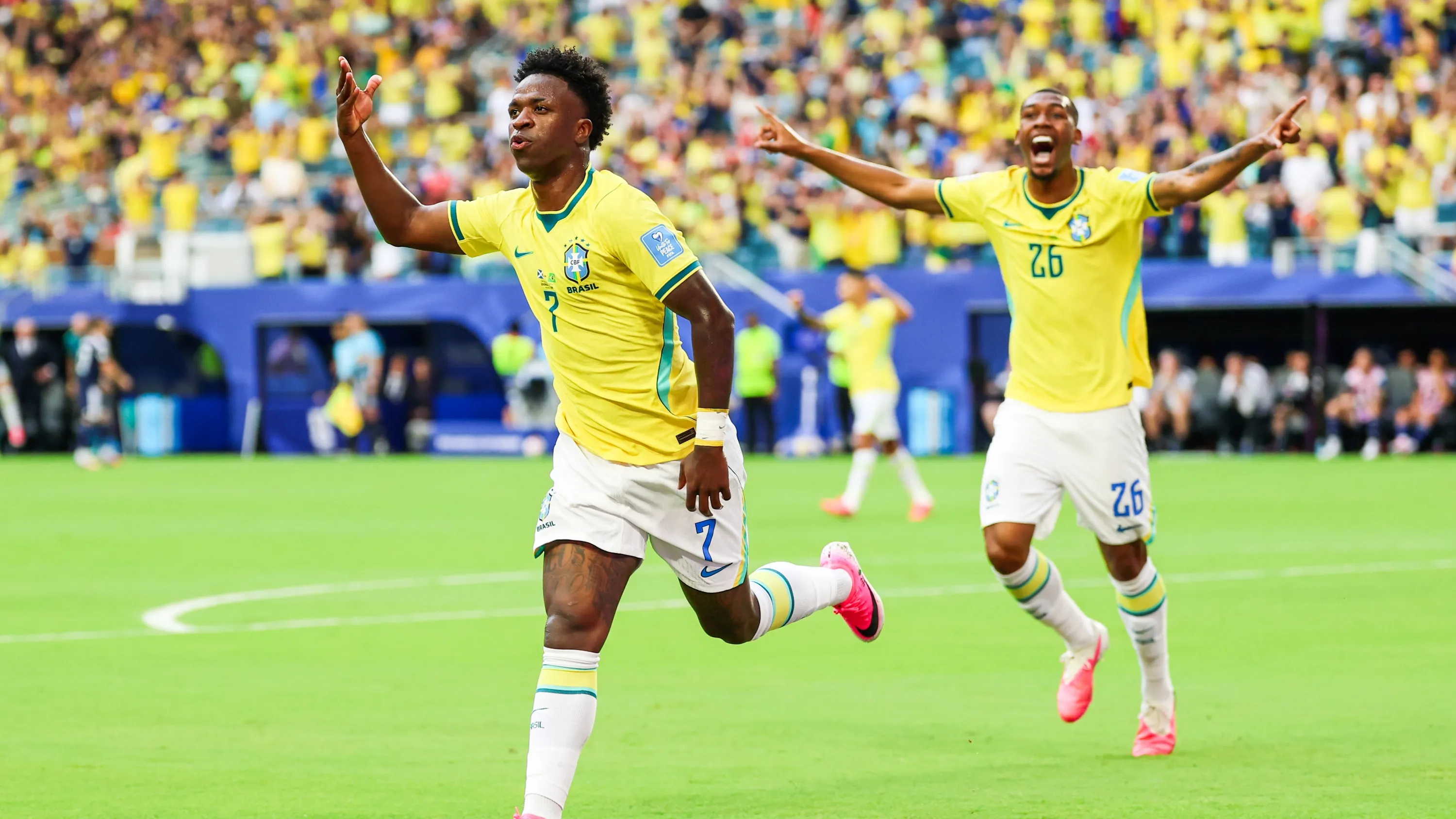 A CBF reclama à FIFA da arbitragem na Copa do Mundo.