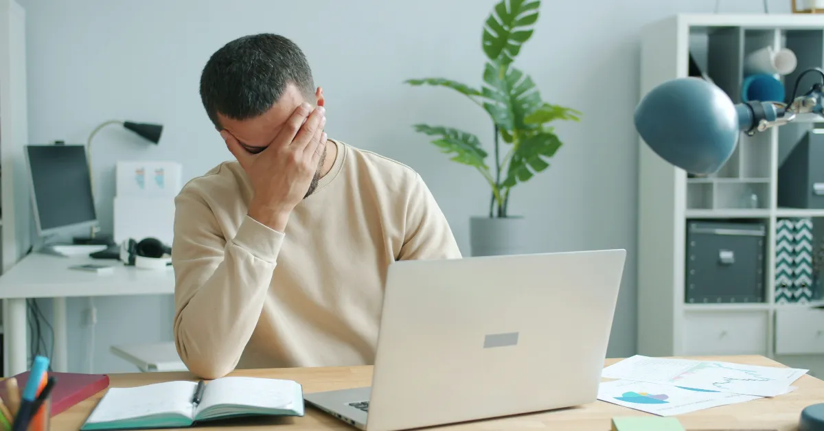 O aumento dos casos de estresse e esgotamento emocional tem acendido o alerta para a importância dos cuidados com a saúde mental entre trabalhadores de diferentes áreas.