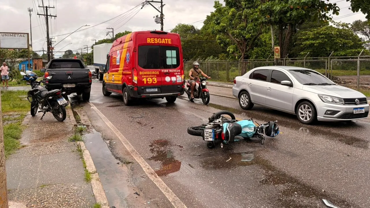 Um grave acidente envolvendo uma motocicleta e um carro resultou na morte de um motociclista na avenida Arthur Bernardes em Belém.