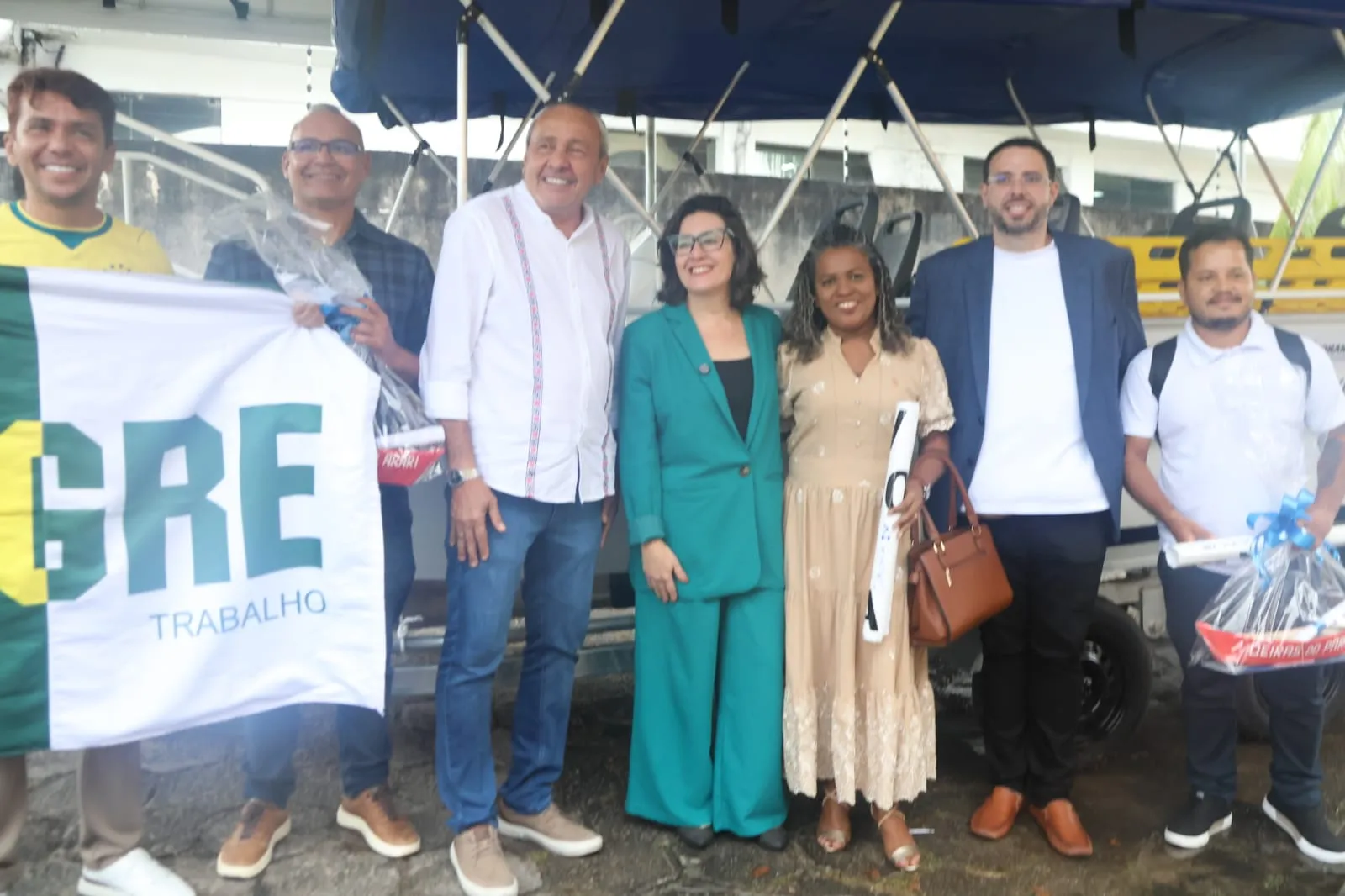 Esgundo a Ministra dos Direitos Humanos e Cidadania, as embarcações beneficiarão os 17 municípios do arquipélago