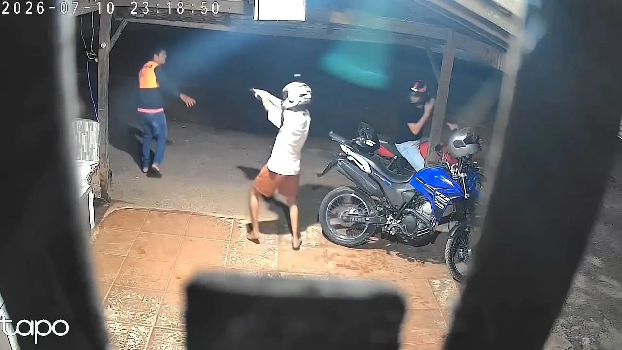 O suspeito foi agressivo no início, mas se atrapalhou no final
