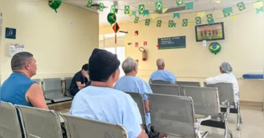 Cardiologista alerta que o estresse dos jogos, aliado a hábitos inadequados, pode aumentar os riscos cardiovasculares, especialmente entre pessoas com doenças cardíacas ou fatores de risco.