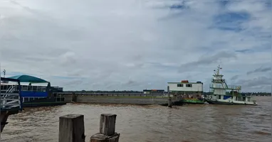 Três mulheres afirmam ter sido arrastadas para debaixo da balsa