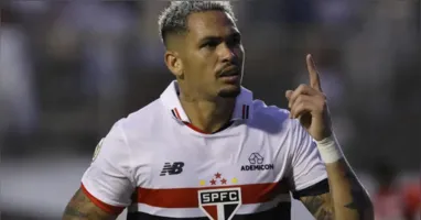 Luciano marcou, sentiu problema físico durante a comemoração e ainda recebeu cartão amarelo após confusão com Justino.