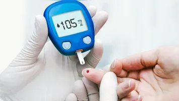 Aprovado pela Câmara dos Deputados, o projeto de lei prevê a inserção opcional da condição no documento para agilizar socorro médico e assegurar direitos.