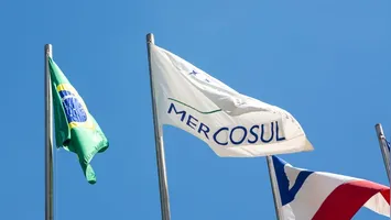 Argentina, Paraguai e Uruguai seguem autorizados; governo corre contra o tempo para reverter decisão sanitária até setembro.