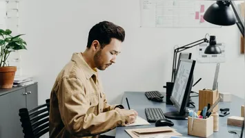 Responder questionários na internet gera renda complementar, mas exige atenção para evitar armadilhas e falsas promessas.