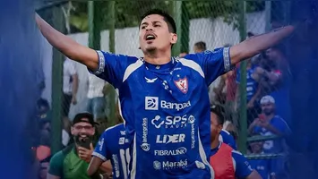 Alex Silva e Felipe Pará marcam os gols que garantiram a classificação direta do Azulão no Estádio Zinho de Oliveira.