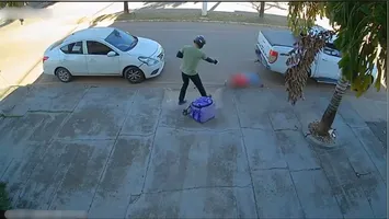 Ronaldo Pinheiro Neves foi assassinado com cerca de 10 disparos em frente a um escritório de advocacia; polícia investiga crime passional.