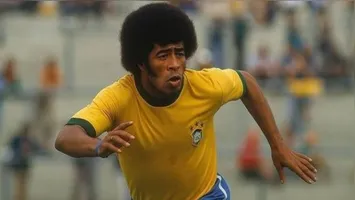 Messi passa em branco contra a Suíça e perde a chance de igualar o feito do brasileiro de marcar em todas as partidas de um único Mundial.