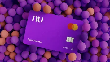 Investimentos integrados e programas de engajamento ajudam clientes a obter mais crédito no cartão.