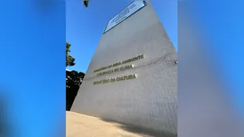 Um dos principais pilares do debate foi a estruturação de cooperativas de catadores.