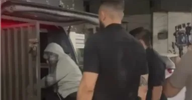 Falsa delegada investigada por roubo em joalheria de Belém se apresentou à Polícia Civil e confessou participação no crime durante depoimento na DRFR.