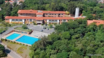 Polícia investiga lista com conotação sexual envolvendo alunas do Colégio Cruzeiro. Conheça os desdobramentos do caso e a posição da instituição.