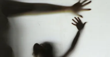 Durante as investigações, os policiais ainda prenderam um homem, na cidade de Curralinho, que possuía mandado de prisão em aberto por crime contra vulnerável e descumprimento de medida protetiva.