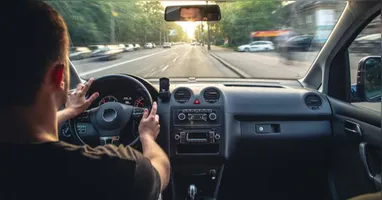 Profissionais de transporte por aplicativo poderão financiar veículos novos com juros mais baixos do que os praticados nos bancos tradicionais.