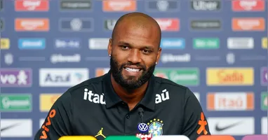 Elogiado no último amistoso, Igor Thiago pode ganhar a vaga de centroavante no jogo deste sábado (6).