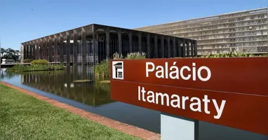 O Brasil anunciou também ajuda humanitária ao País.