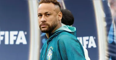 O atacante completou 16 anos vestindo a camisa da Seleção Brasileira