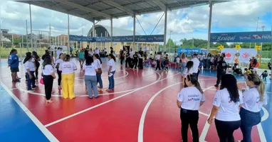 Mais de 500 moradores de Belém, entre crianças e adultos, participaram da ação.