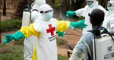 Instabilidade e insegurança nas províncias de Ituri e Kivu do Norte, no Congo, e a ausência de vacinas aprovadas especificamente para o vírus Bundibugyo, dificultam o controle da doença.