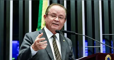 Projeto pode reduzir influência de sindicatos e acordos coletivos.