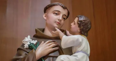 Devoção ao santo fa com que, no Brasil, Dia dos Namorados seja celebrado as vesperas do dia 13 de junho.